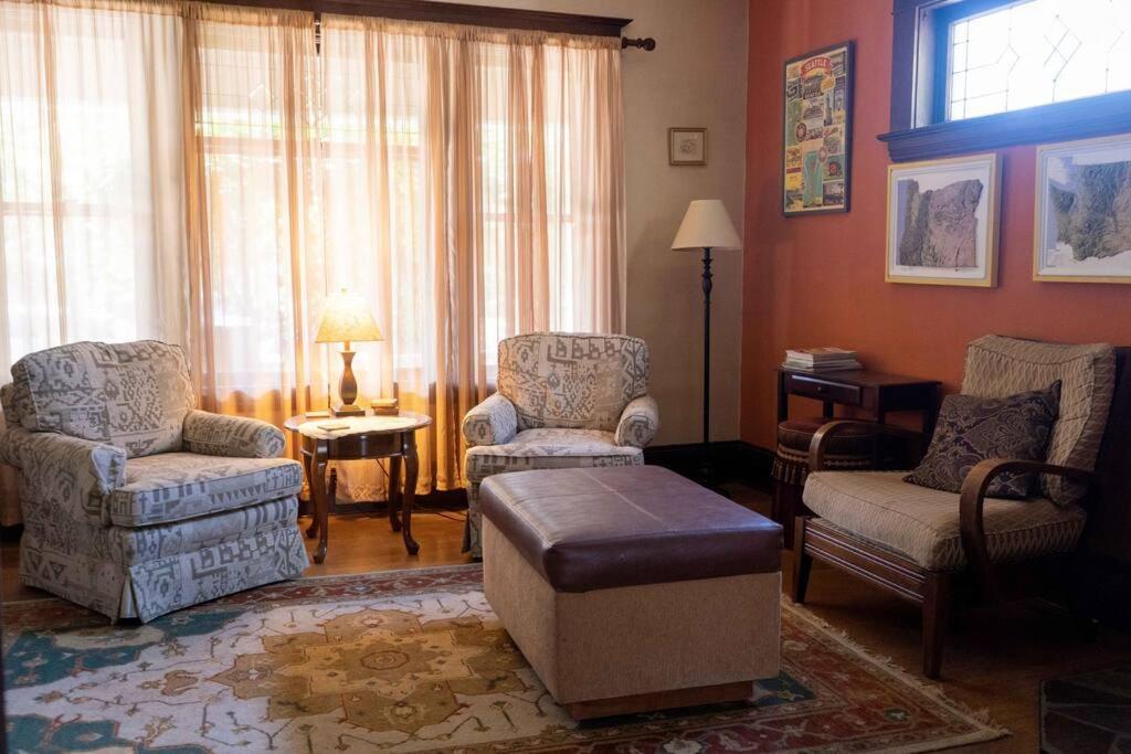 Southeast Portland Comfy & Eclectic Craftsman Home المظهر الخارجي الصورة